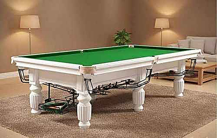 Bullz Eye Luxury Table Setup 2