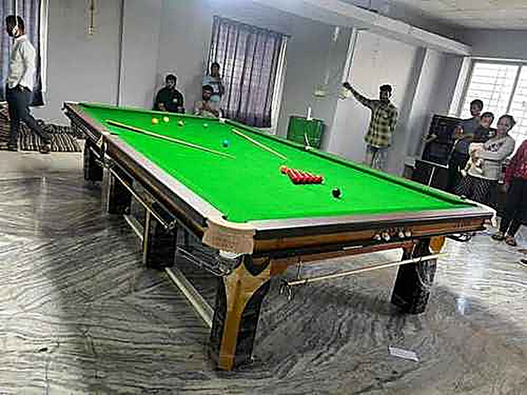 Bullz Eye Premium Pool Showcase 3